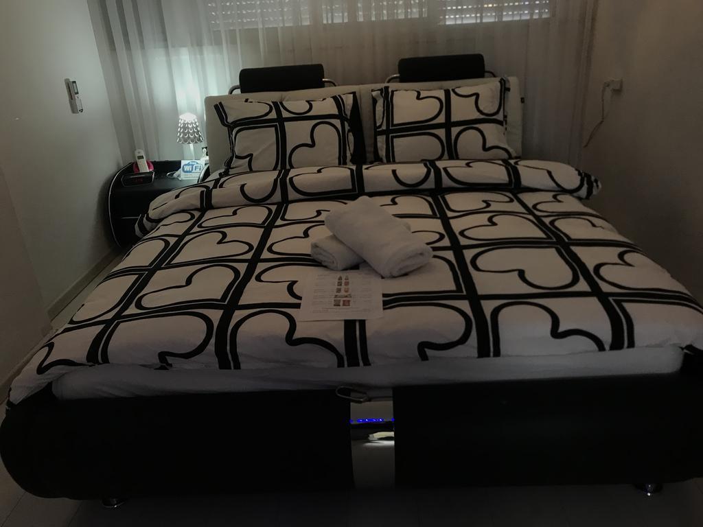Charming Unit With Pool And Great Amenities Apartamento Rishon Leziyyon Exterior foto