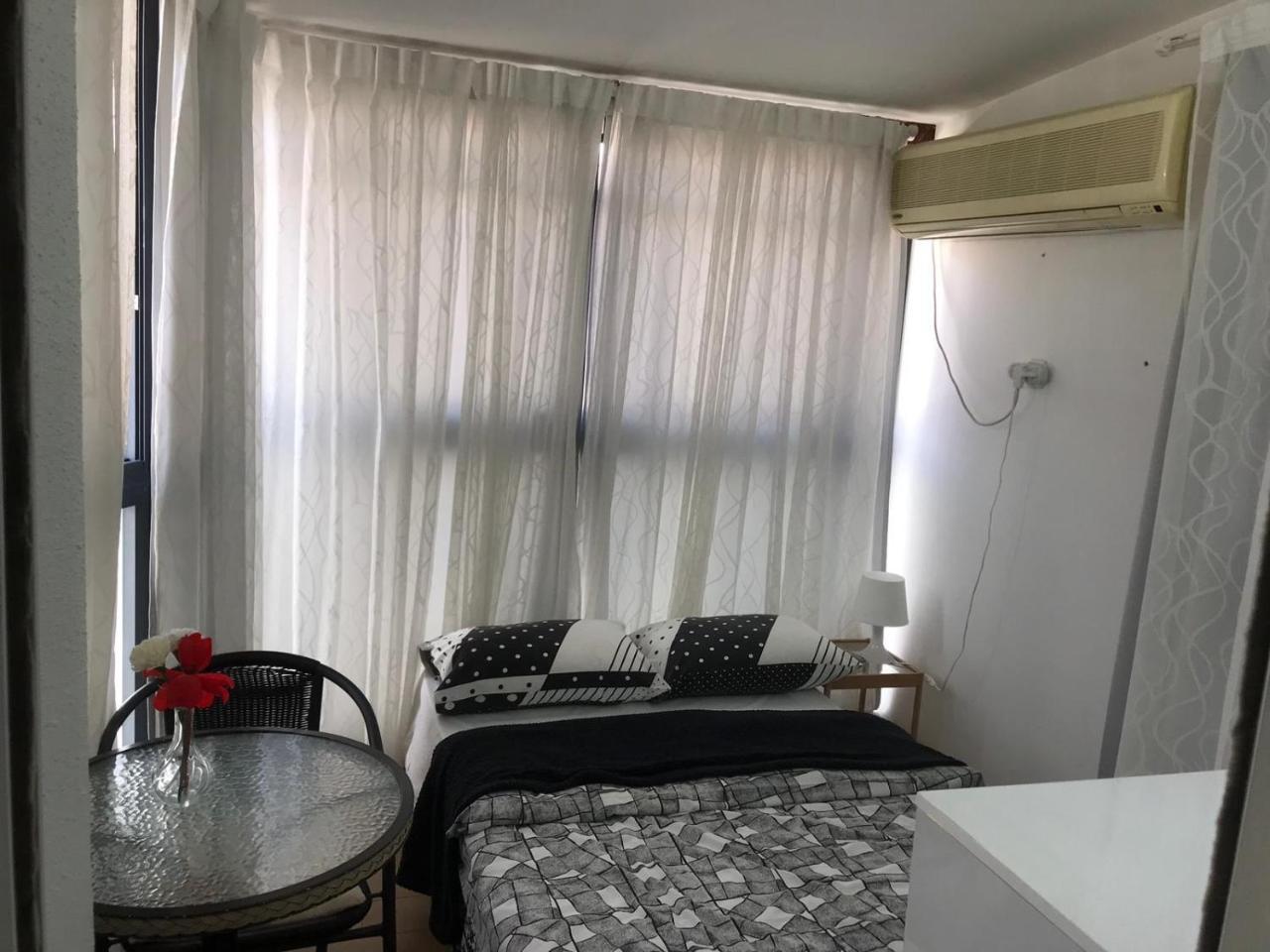 Charming Unit With Pool And Great Amenities Apartamento Rishon Leziyyon Exterior foto